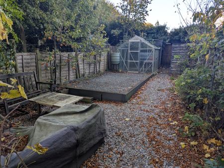 3 bedroom terraced house to rent - Photo 2