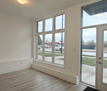 For Lease - 5494 Main Street, Whitchurch-Stouffville, Ontario - Photo 2