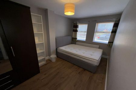 12 Donnybrook Court, Belfast BT9 7GH - Photo 5