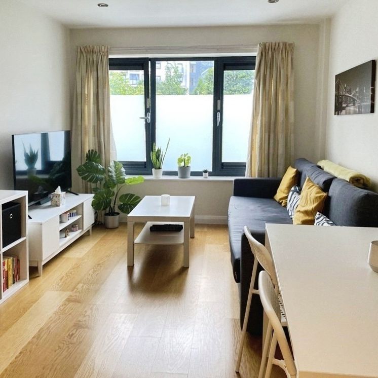 Larden Road, London, W3 7DR - Photo 1