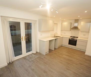 2 bedroom terraced house to rent - Photo 6