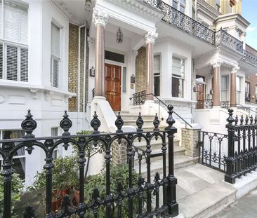 Raised ground floor apartment with its own front entrance - Photo 1