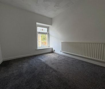 3 bedroom end of terrace house to rent - Photo 5