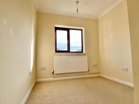 Hurrell Road Caister, Great Yarmouth - Photo 2