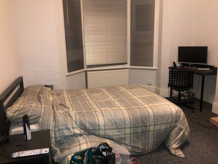 6 Bed Terraced House, Junction Road, RG1 - Photo 3