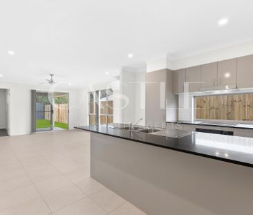 Three Bedroom Duplex! - Photo 2