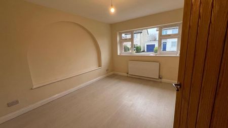 3 bedroom detached bungalow to rent - Photo 5