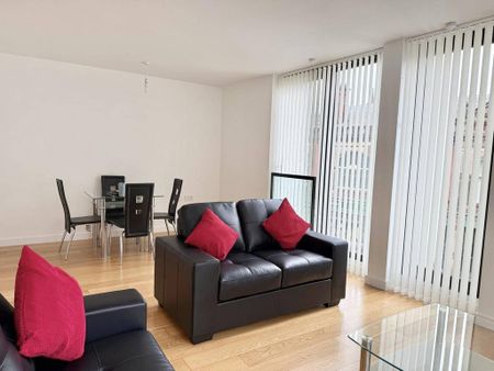 2 bedroom flat to rent - Photo 2