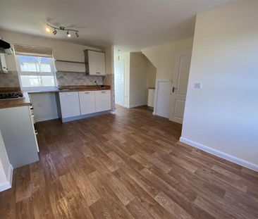 3 bedroom detached house to rent - Photo 5