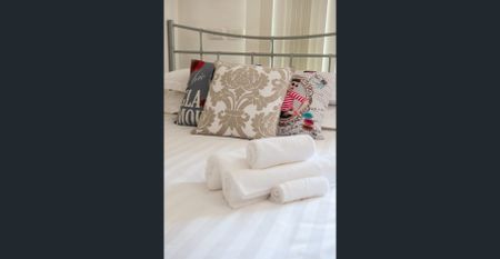 CLOSE TO UNI SA MAGILL! 1 Bedroom in 2 Bedroom shared apartment available in Semester 2 2025! - Photo 2