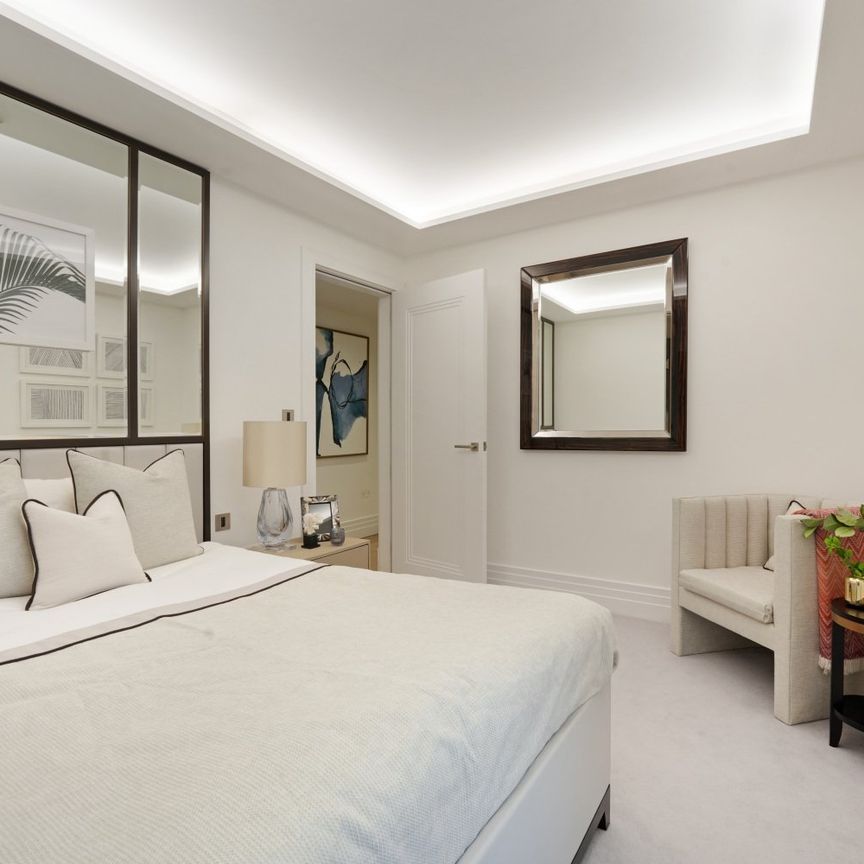 Kensington Gardens Square, Bayswater, W2, London - Photo 1