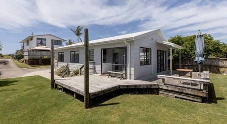 Coastal Living - Fully furnished. - Photo 4