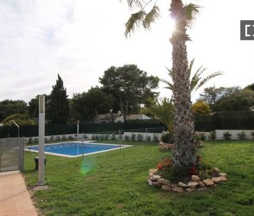 3 room luxury Flat for rent in Torrevieja, Valencia - Photo 4