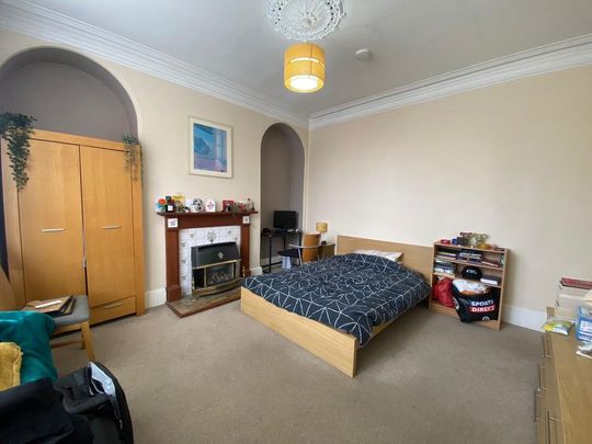 1 bedroom in a house share to rent - Photo 1