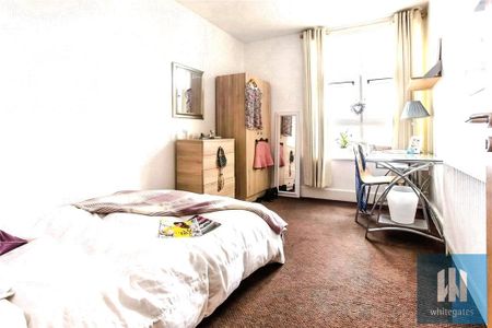 1 bedroom in a house share to rent - Photo 3