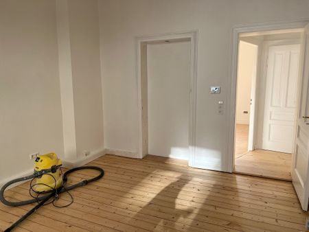 Wiesbaden"Rheingauviertel" Erstbezug nach Sanierung, 2 ZKBB -Mietwohnung in ruhiger Wohnlage - Photo 2