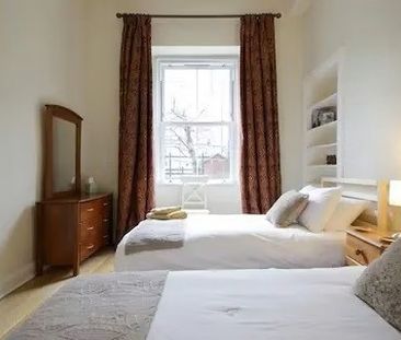 2 Bed Flat, Cathcart Place, EH11 - Photo 1