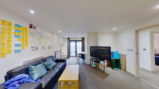 2 bedroom flat to rent - Photo 1