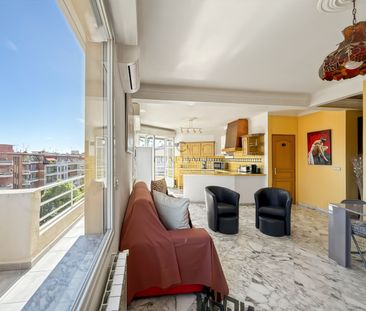 Location Appartement 2 pièces 68m² NICE 06000 - Photo 3