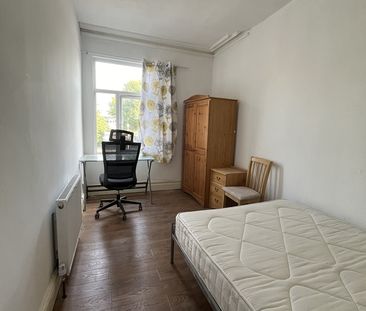 Room in a Shared House, Refurbished Mmu Uom Piccadilly Stat, M12 - Photo 3