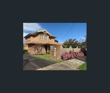 * Modern Lifestyle * - Photo 3