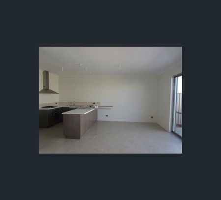 34 Aviator Boulevard, Clarkson, WA 6030 - Photo 2