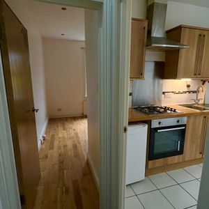 Studio Flat, Oakfield Road, CR0 - Photo 2