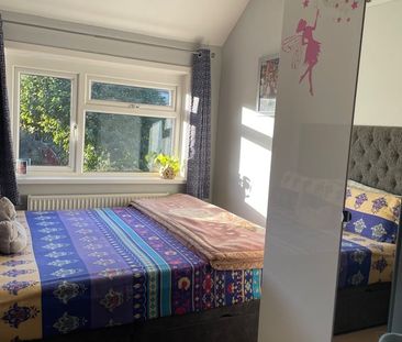 2 Bed Terraced House, Martock Road, BS3 - Photo 5