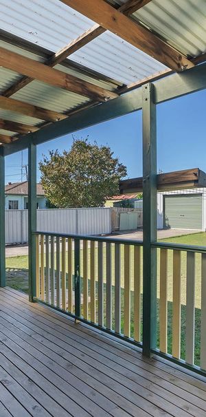 1 Shedden Street, Cessnock NSW 2325 - House For Rent | Domain - Photo 1