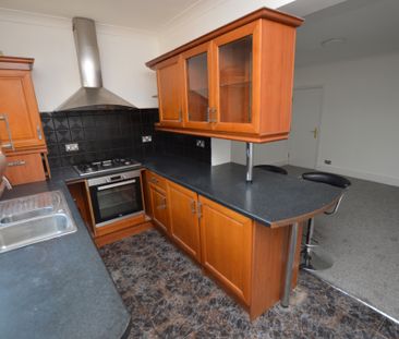 3 Bedroom End of Terrace - Photo 2
