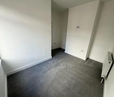 3 bedroom end of terrace house to rent - Photo 5