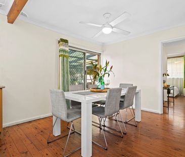 Fantastic 3 Bedroom Home, Great Location, Great Outdoor Entertainin... - Photo 4