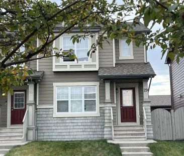 Double detached Garage, 3 bedrooms 21/2 baths new flooring and paint-Immediate | Panamount Drive NW, Calgary - Photo 1