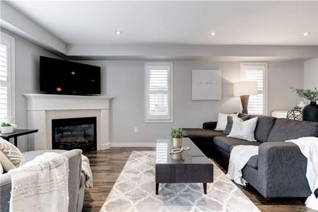 For Lease - 172 Westbank Trail, Hamilton, Ontario - Photo 3