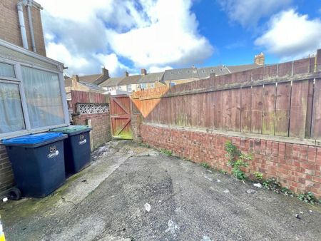 2 bedroom terraced house to rent - Photo 5