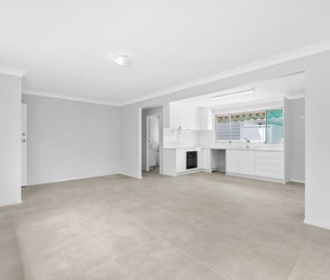 Modern Three Bedroom Home - Photo 2