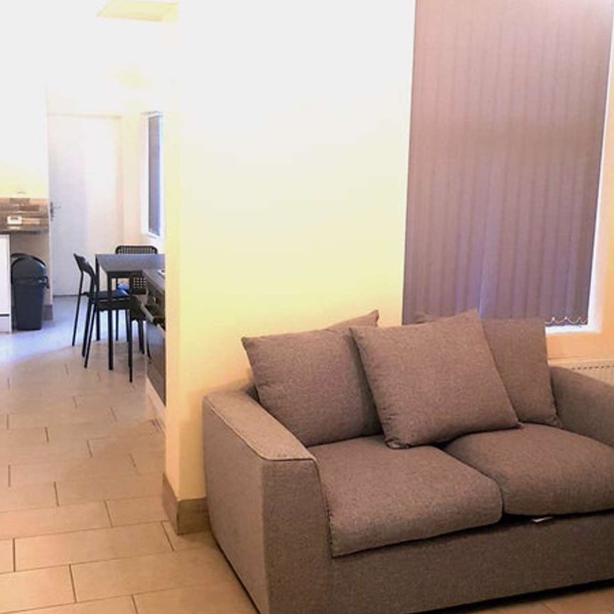 Lovely New Ensuite Bedroom For Rent - All Bills Inc & No Deposit !! Room 6 - Photo 1