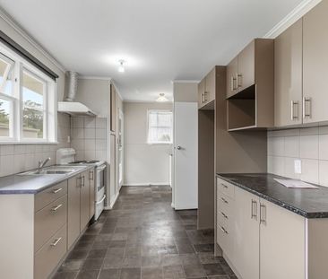 Family friendly home in the heart of Manurewa! - Photo 3