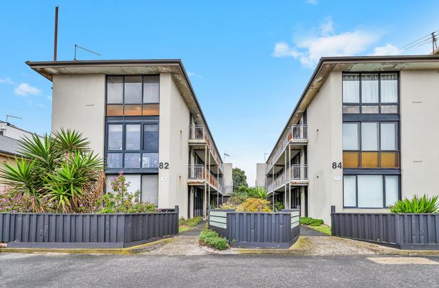 13/82 Beaconsfield Parade, Albert Park VIC 3206 - Studio For Rent | Domain - Photo 1