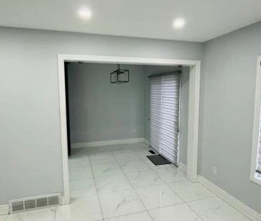 803 DEVERON CRESCENT W - Photo 1