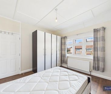 4 bedroom terraced house to rent - Photo 5