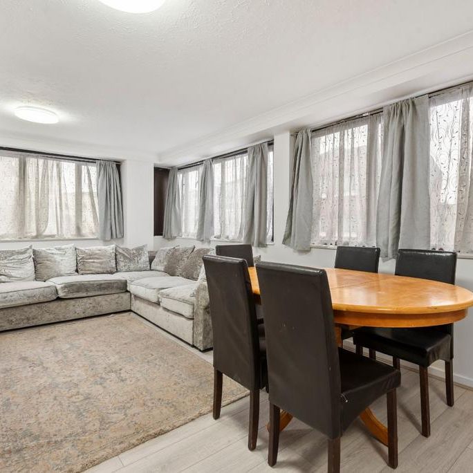 3 bedroom flat to rent - Photo 1