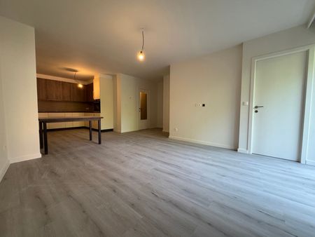 Appartement te huur in Sint-Agatha-Berchem - Foto 2