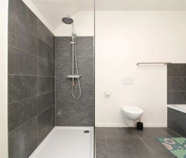 Gunstig gelegen woning met 3 slpk., tuin en garage te Zichem - Photo 2