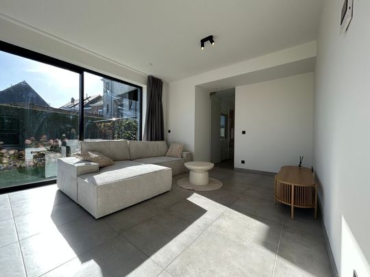 Gelijkvloers appartement met tuin, autostaanplaats en 3 slaapkamers nabij station Herzele - Photo 1