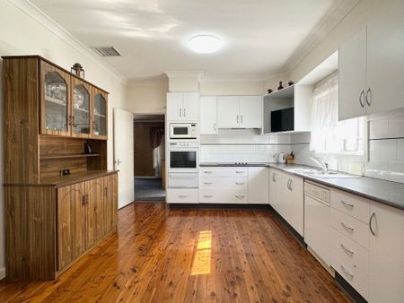 2 BEDROOM HOME IN CENTRAL LOCATION - Photo 5