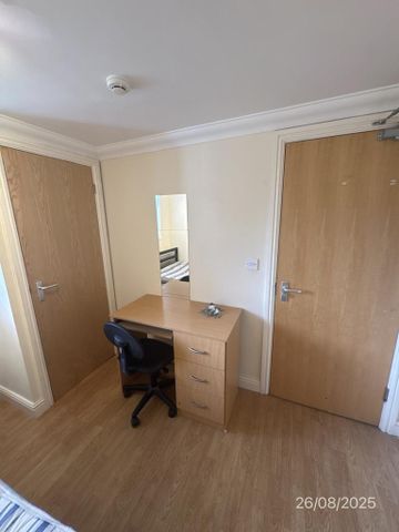 7 bedroom terraced house to rent - Photo 4