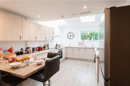 1 bedroom in a house share to rent - Photo 5