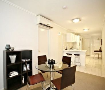 4/51 Lambert Road, INDOOROOPILLY - Photo 3