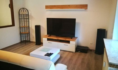 2-ZKB, vollmöbliert mit EBK & Balkon/Terrasse – barrierearm - Photo 4